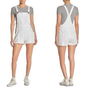 Cupcakes & Cashmere White Short Overalls  Size 6 Adjustable Straps Pockets